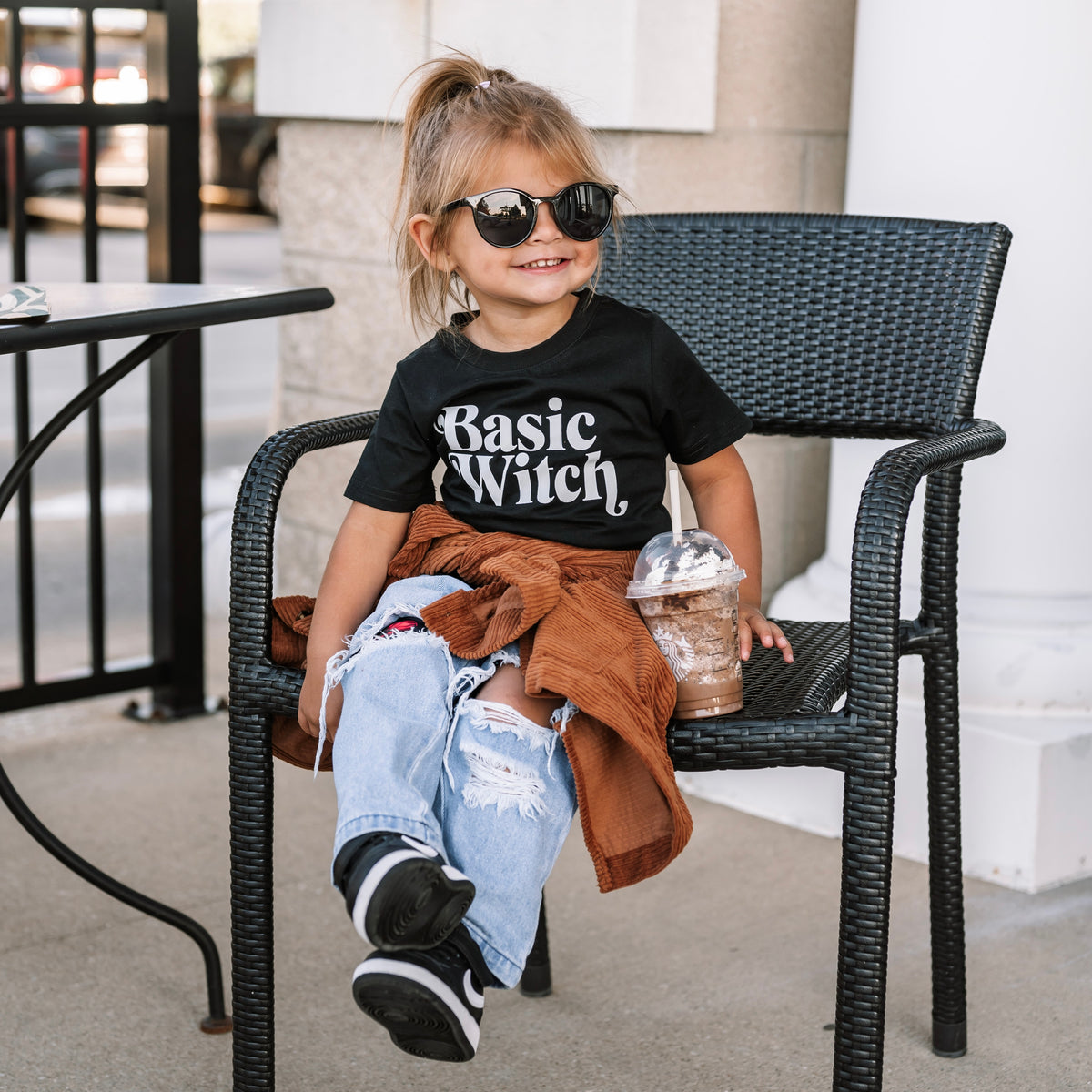 BASIC WITCH TEE - BLACK